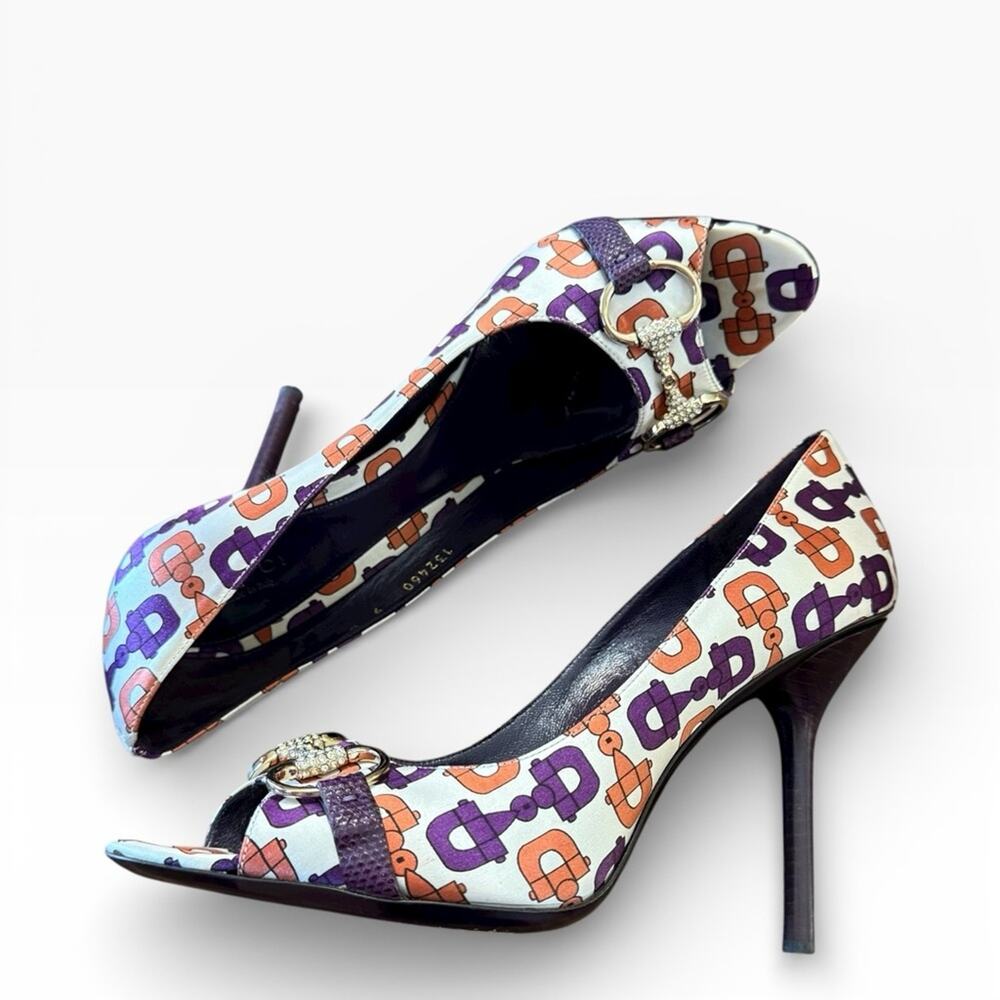 Gucci Crystal Embellished Horsebit Satin Open Toe Pumps Karung Print Size 9 - Picture 10 of 15